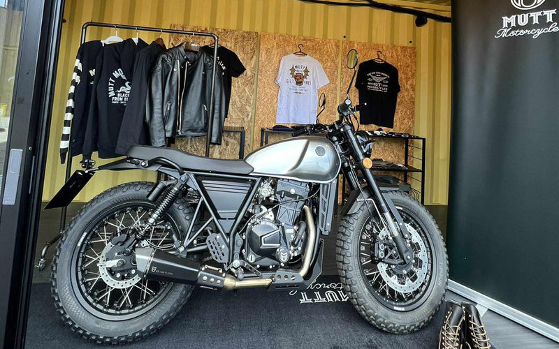 神奈川・宮ヶ瀬の 「宮ヶ瀬ヴィレッジ」 にて「DRK-01」車両とアパレルの展示会を開催