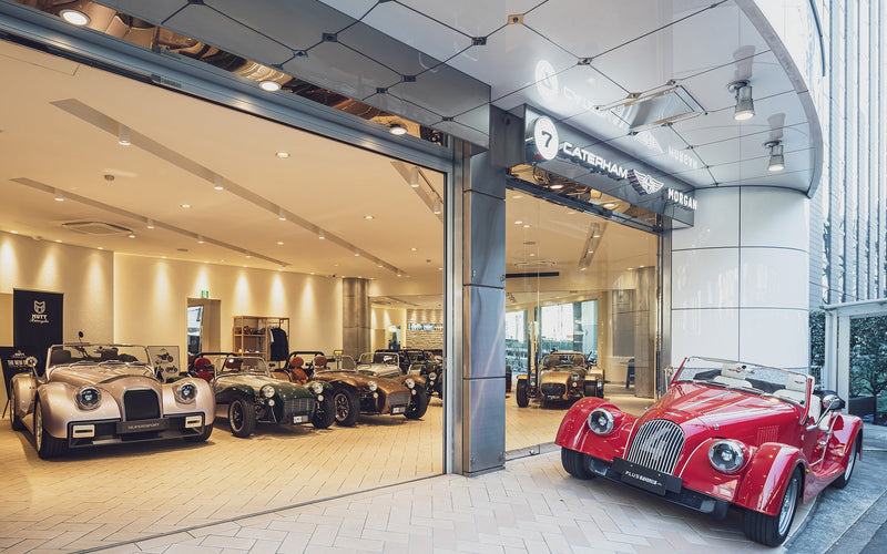 ケータハム / モーガン、東京 ⻘⼭ショールームオープン、MUTT Motorcycles「DRK-01」展⽰